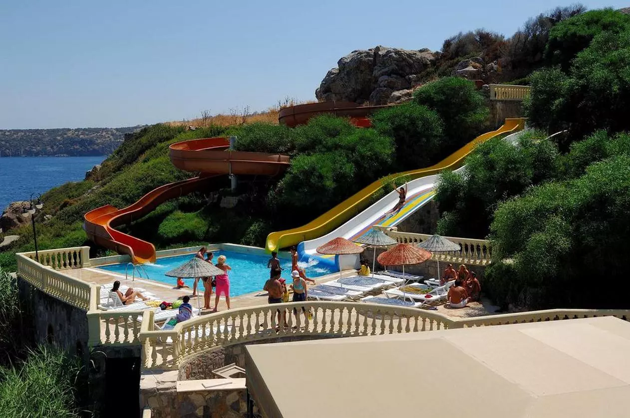 greenbeach_shabaviz (11).jpg